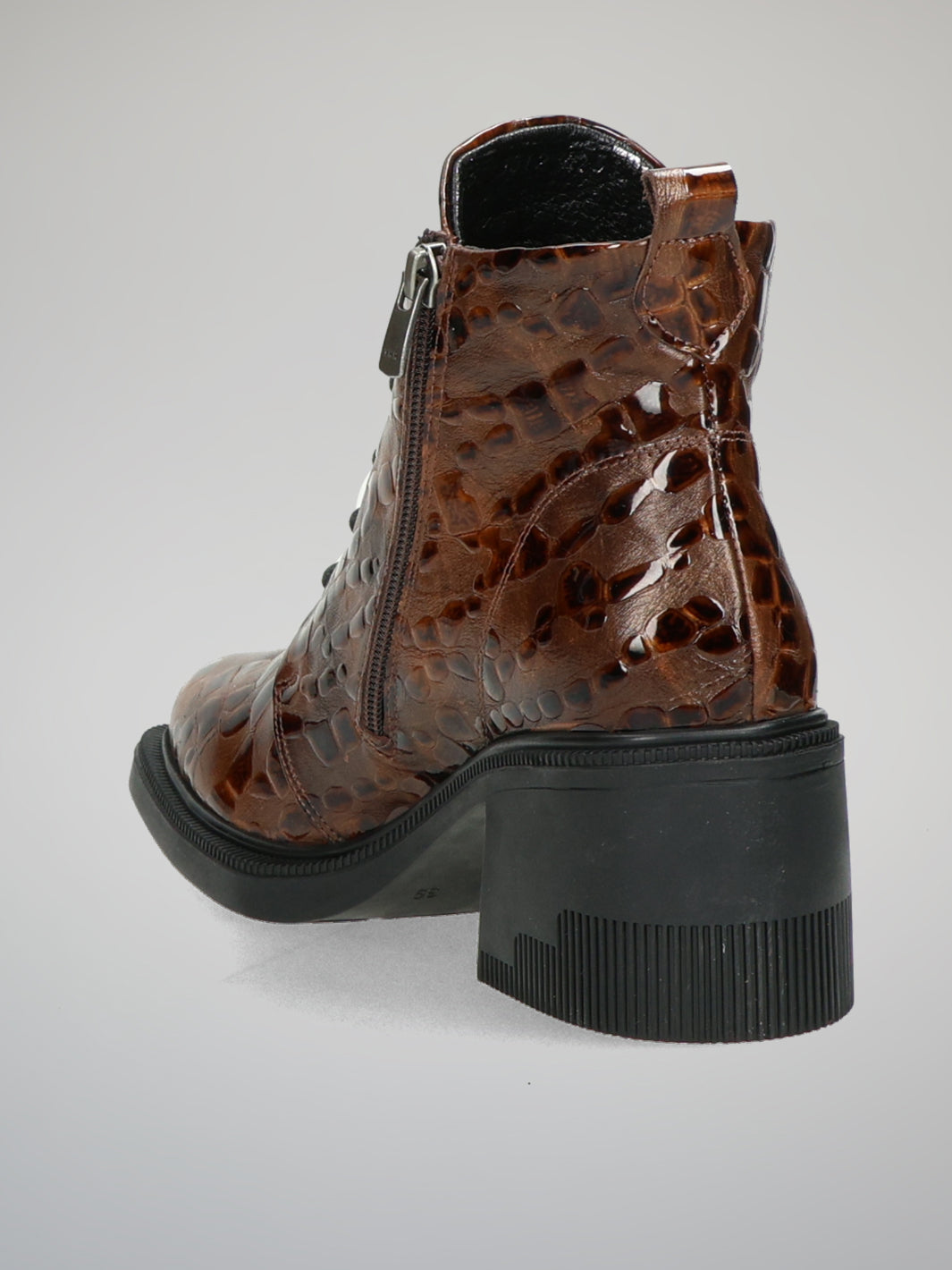 LEATHER ANKLE BOOTS - BROWN
