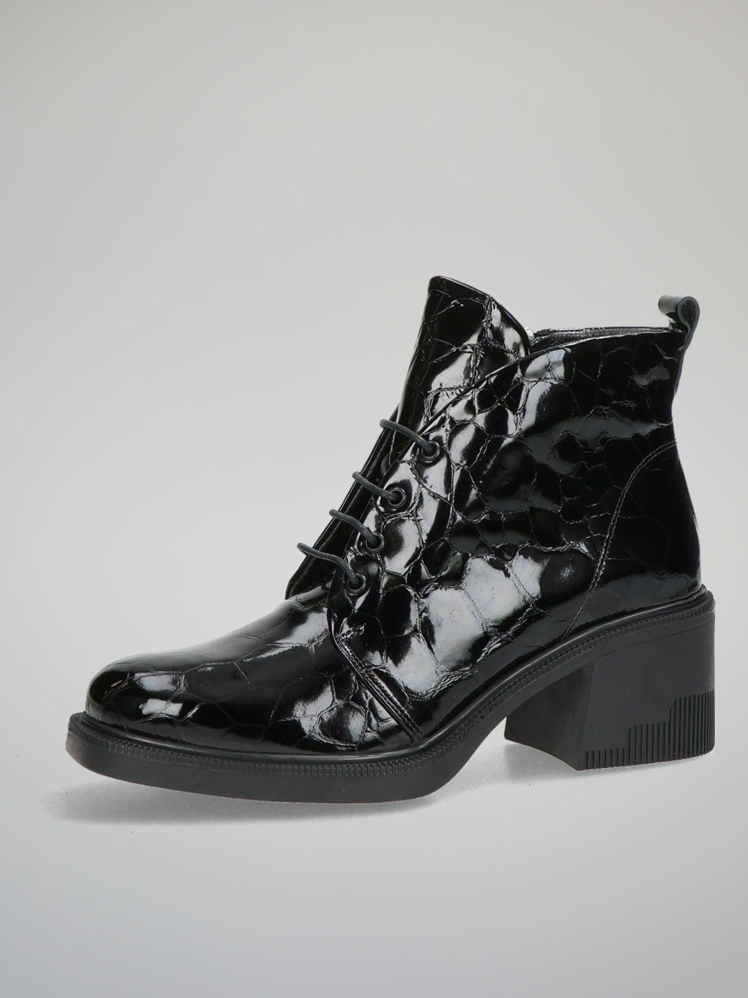 LEATHER ANKLE BOOTS - BLACK