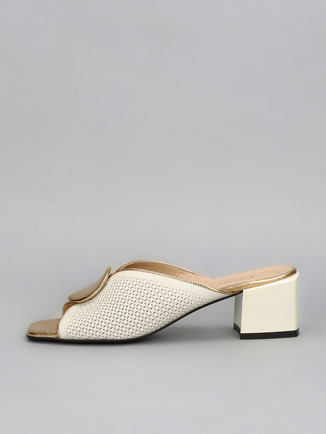 LEATHER SLIPPERS - BEIGE/GOLD