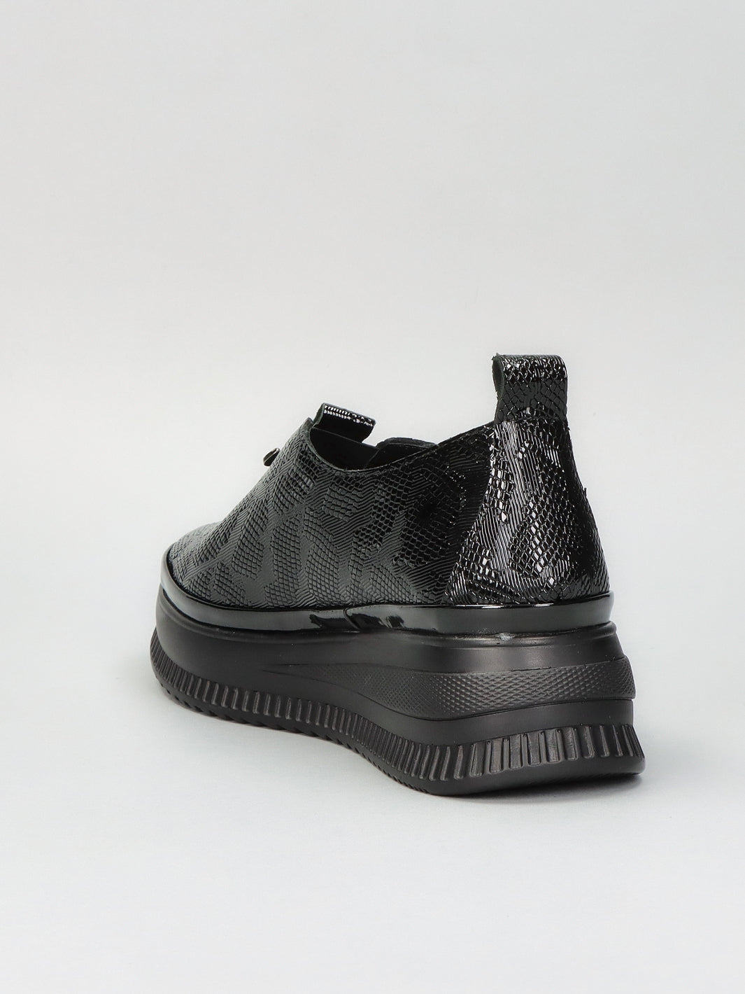 LEATHER SNEAKER - BLACK