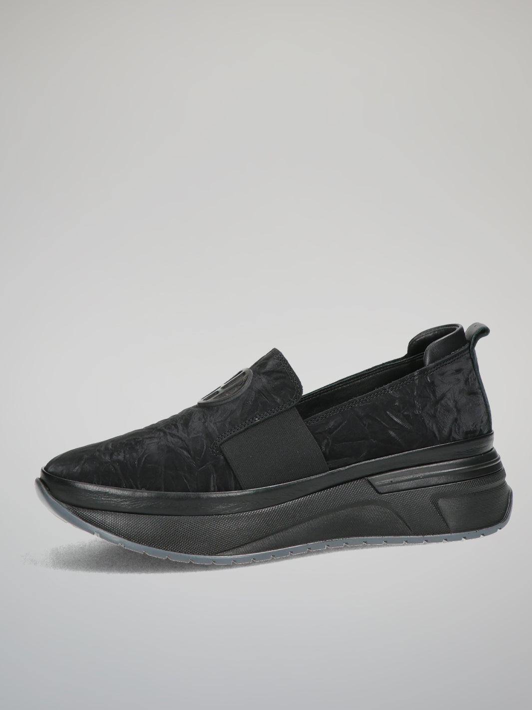 LEATHER LOW SHOES - BLACK