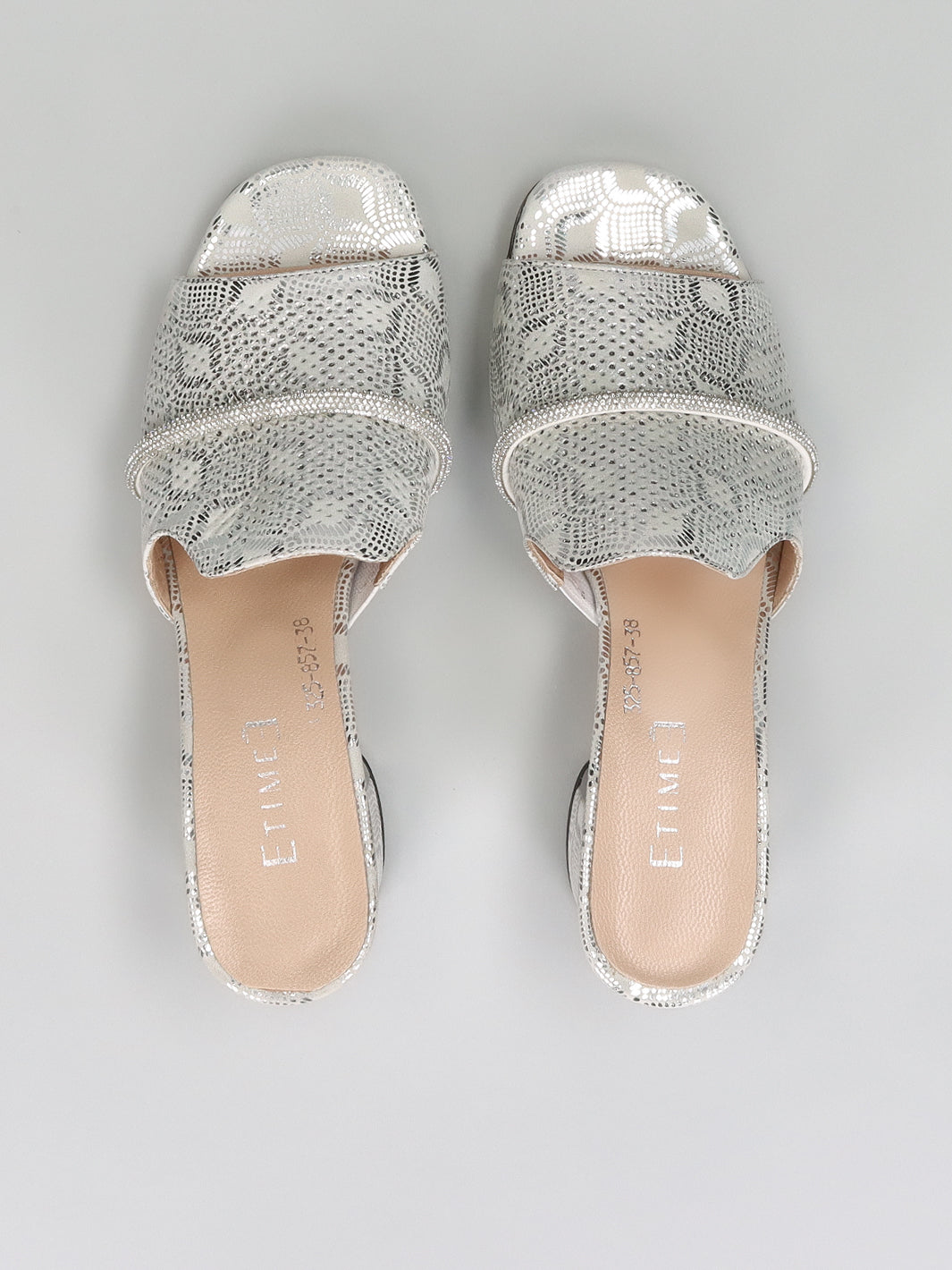 LEATHER SLIPPERS - SILVER