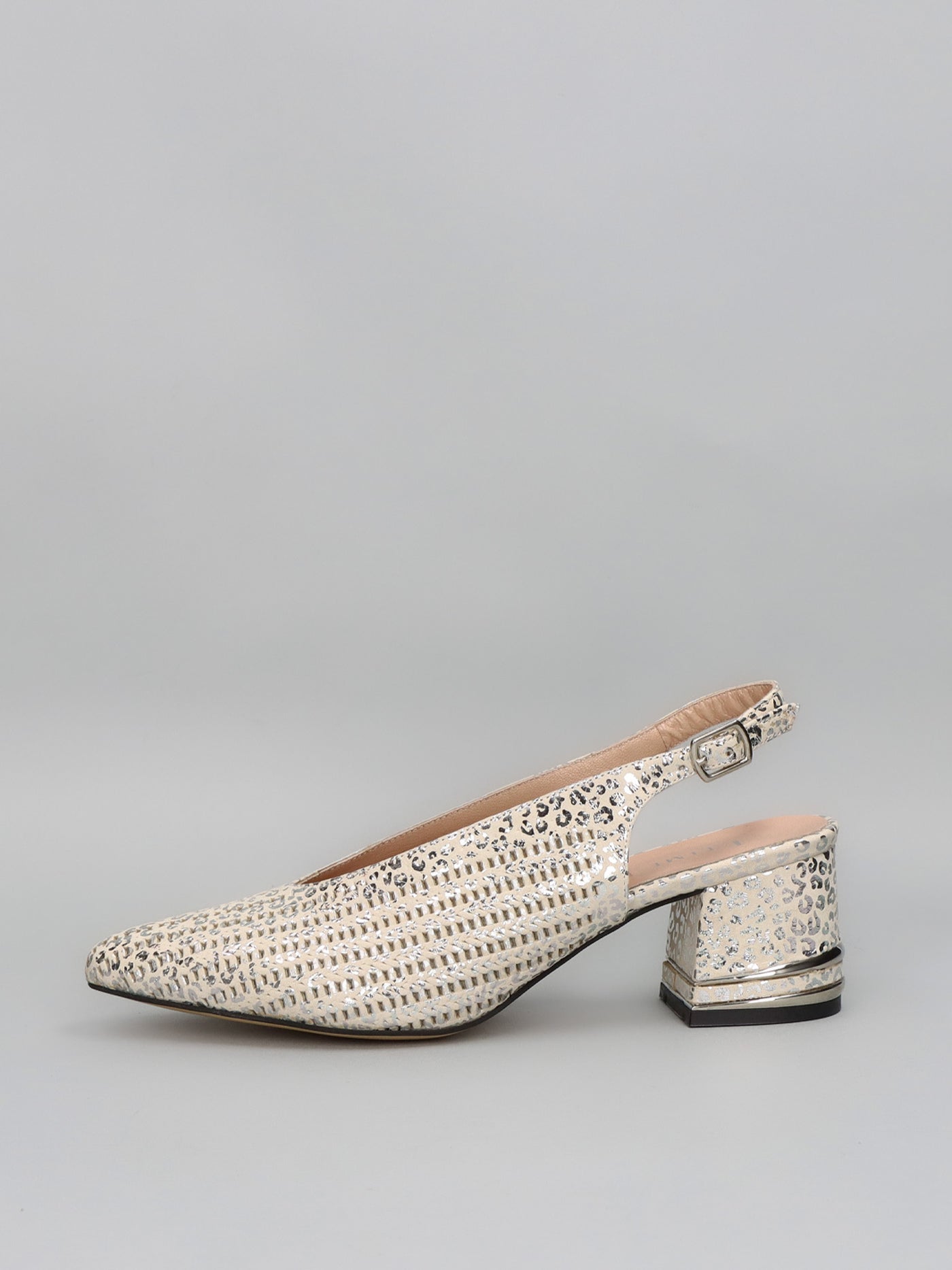 LEATHER PUMPS WITH OPEN HEEL - BEIGE/SILVER