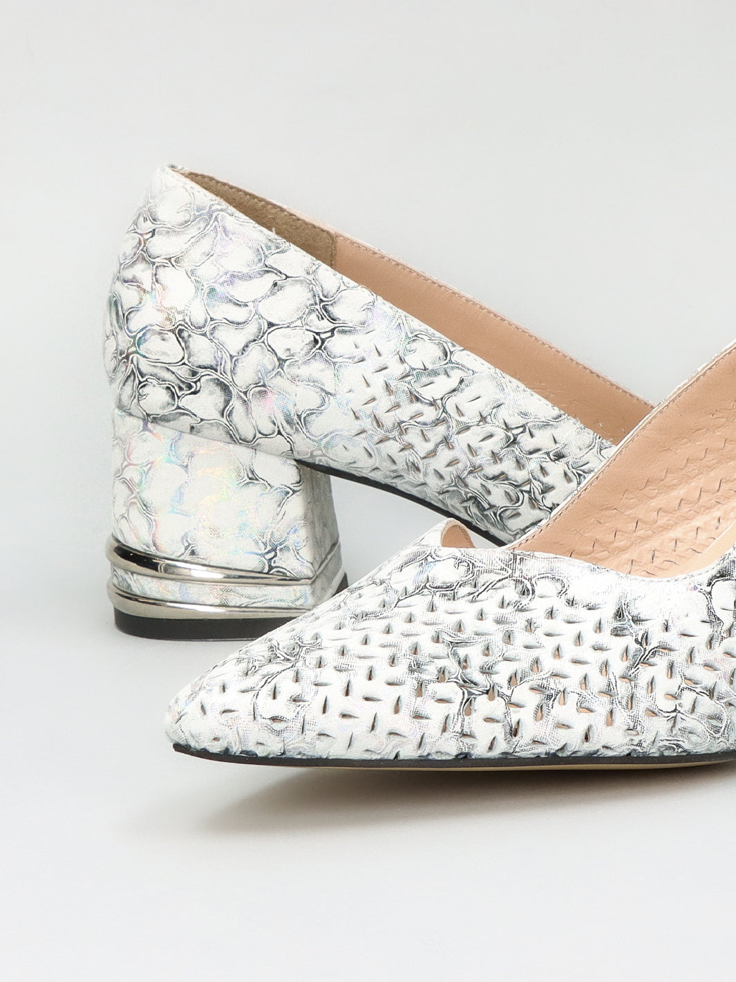 LEATHER PUMPS - GREY