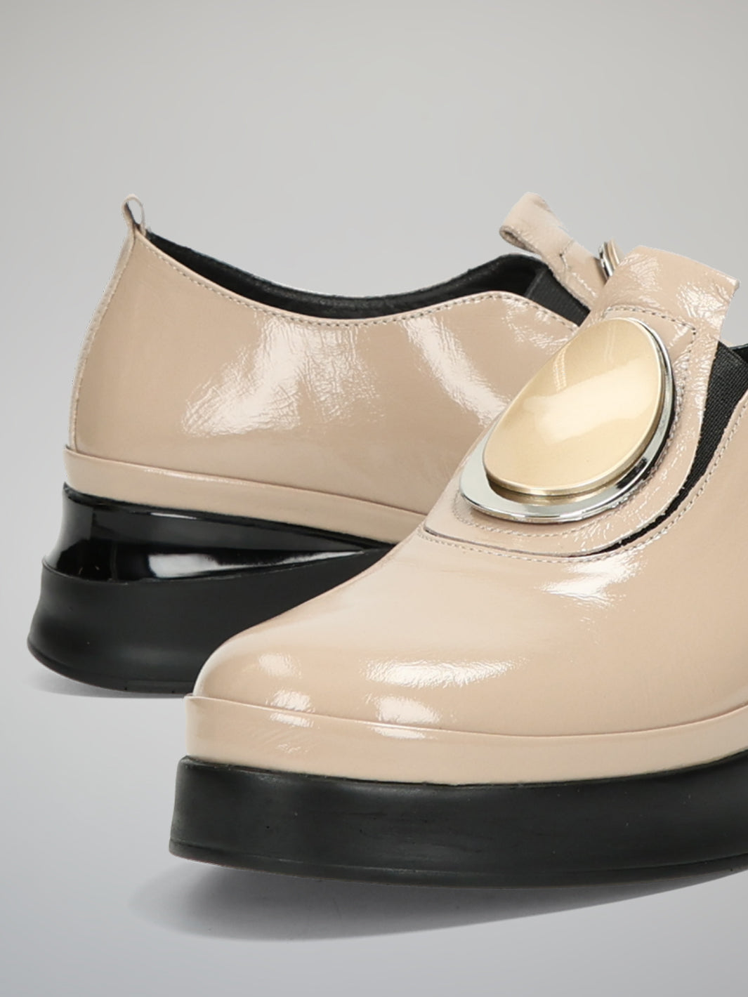 LEATHER LOW SHOES - BEIGE