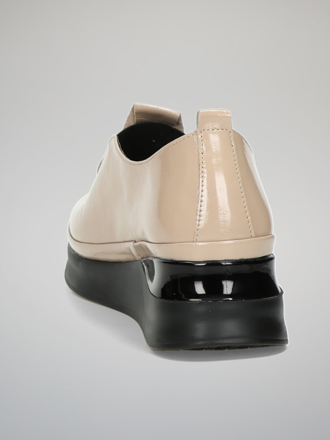 LEATHER LOW SHOES - BEIGE