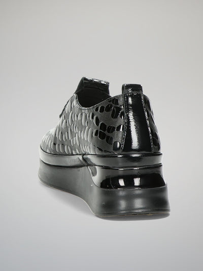 LEATHER LOW SHOES - BLACK