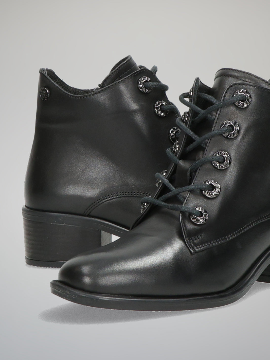 ANKLE BOOTS - BLACK