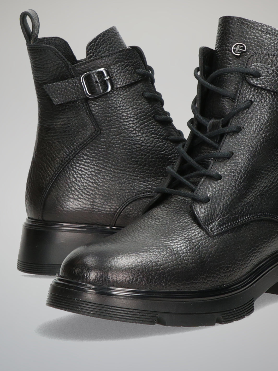 LEATHER ANKLE BOOTS - BLACK