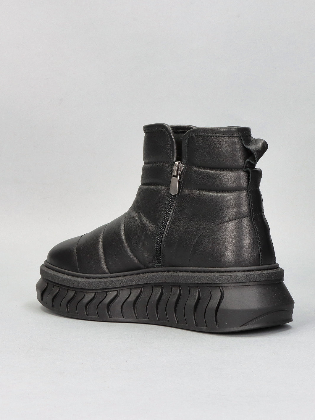 LEATHER ANKLE BOOTS - BLACK