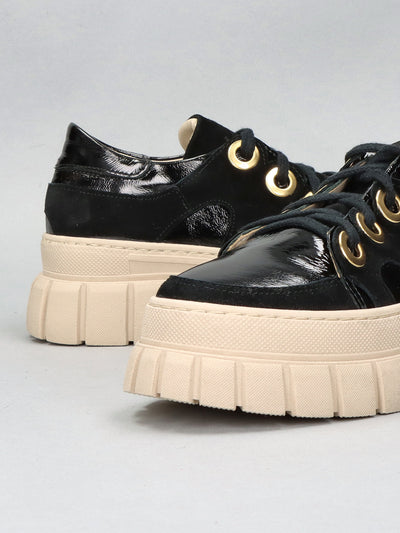 LEATHER SNEAKER - BLACK