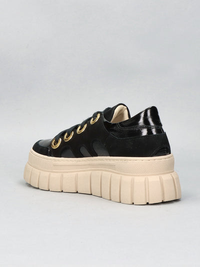 LEATHER SNEAKER - BLACK