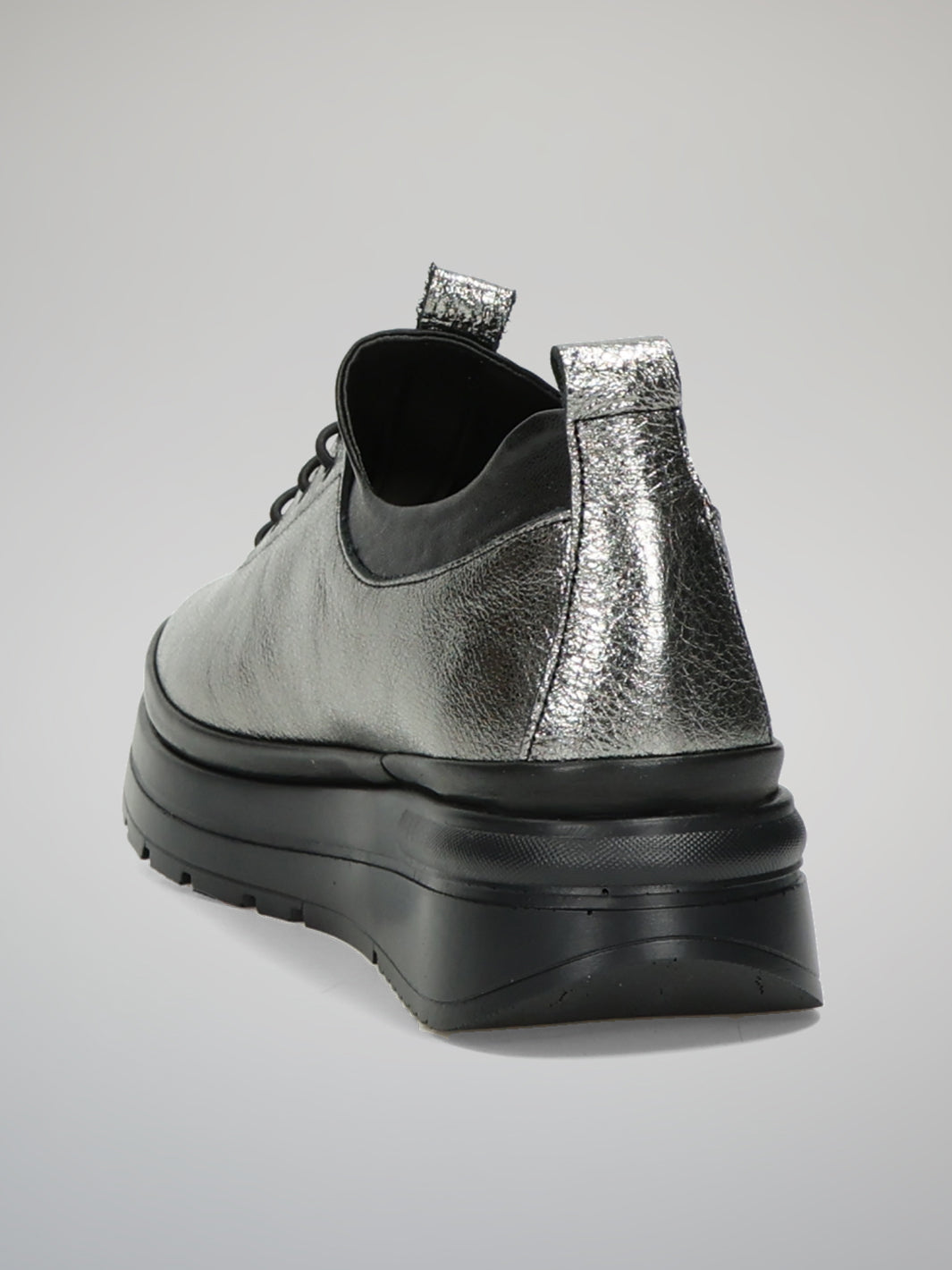 LEATHER LOW SHOES - METALLIC