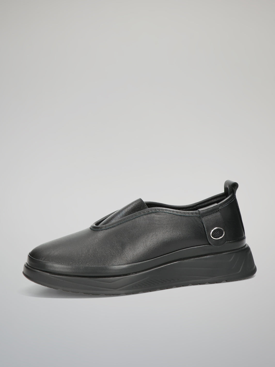 LEATHER LOW SHOES - BLACK