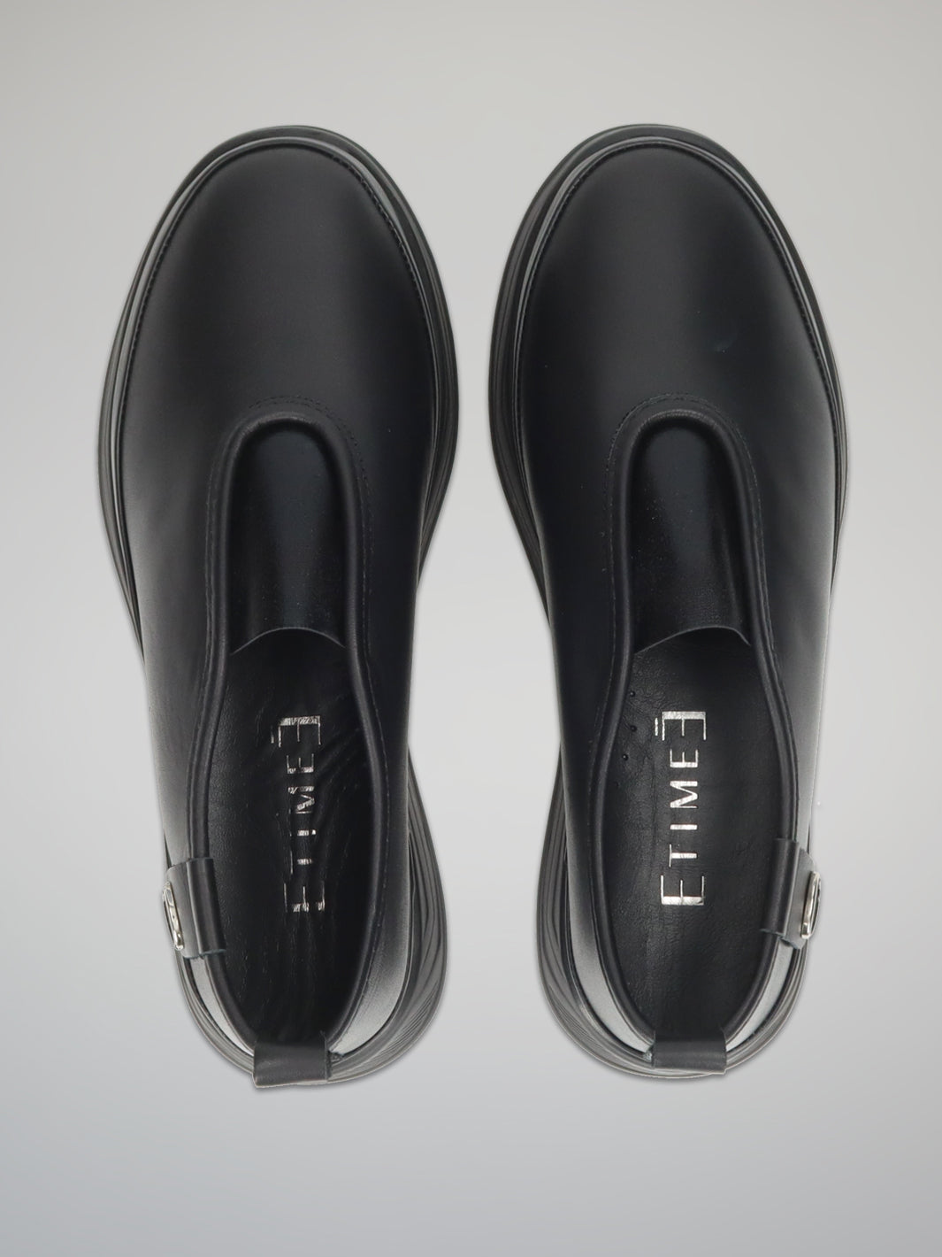 LEATHER LOW SHOES - BLACK