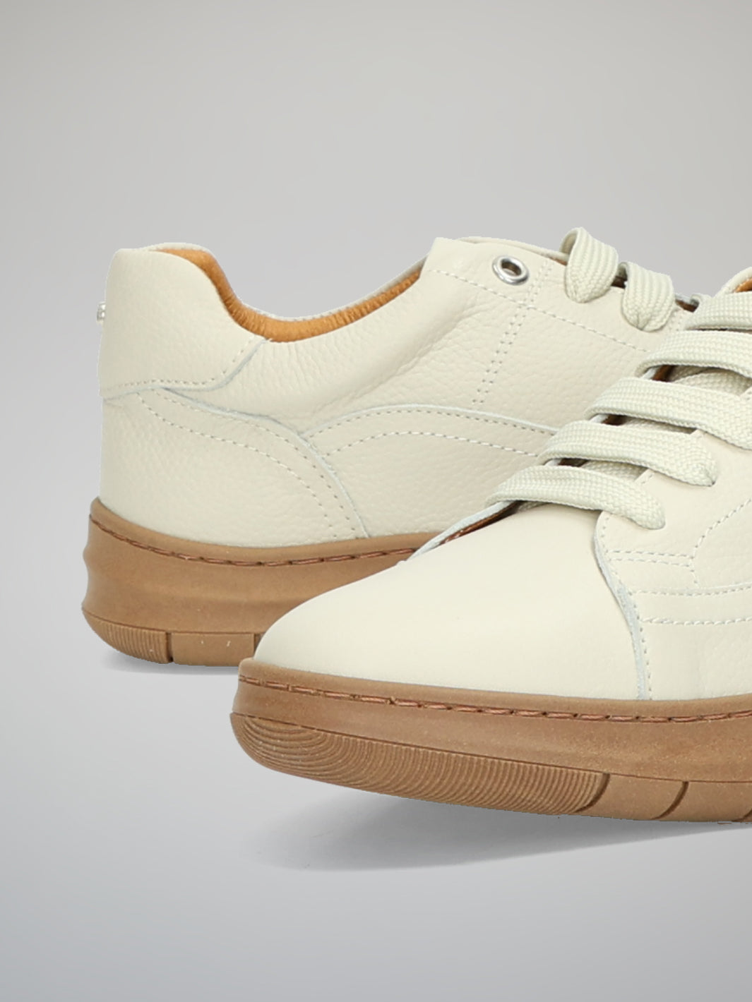 LEATHER TRAINERS - BEIGE