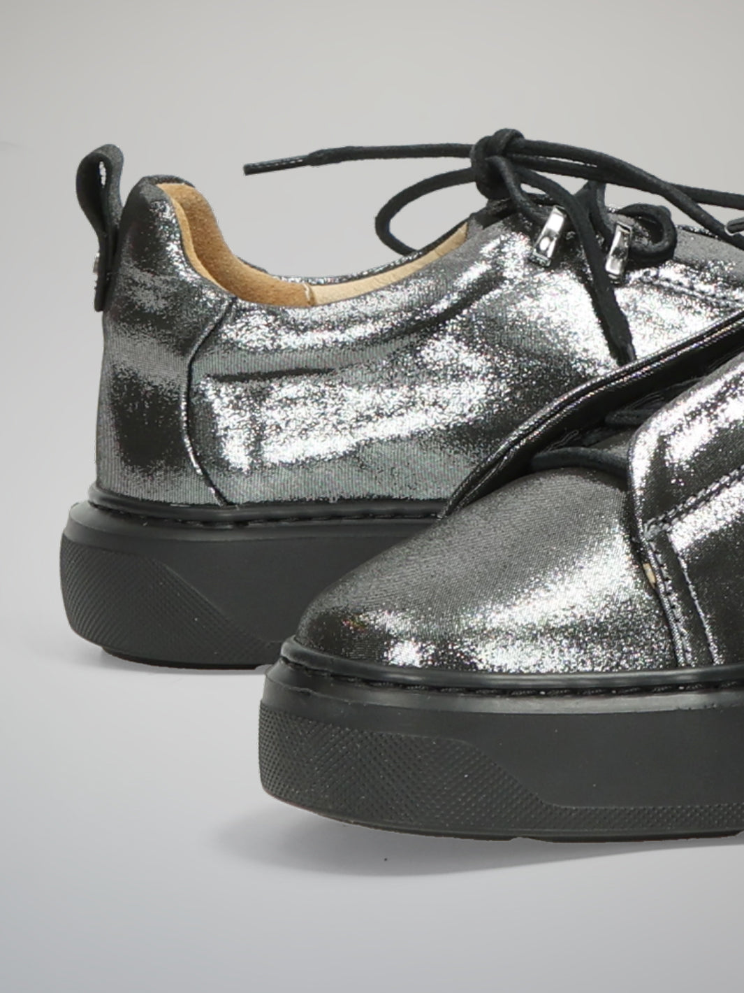 LEATHER SNEAKERS - METALLIC