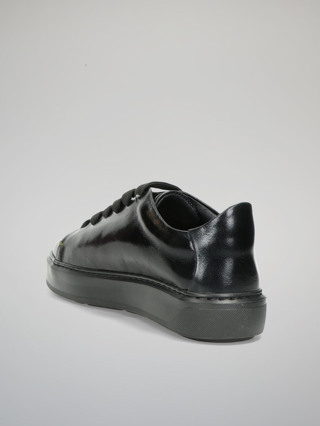 LEATHER TRAINERS - BLACK