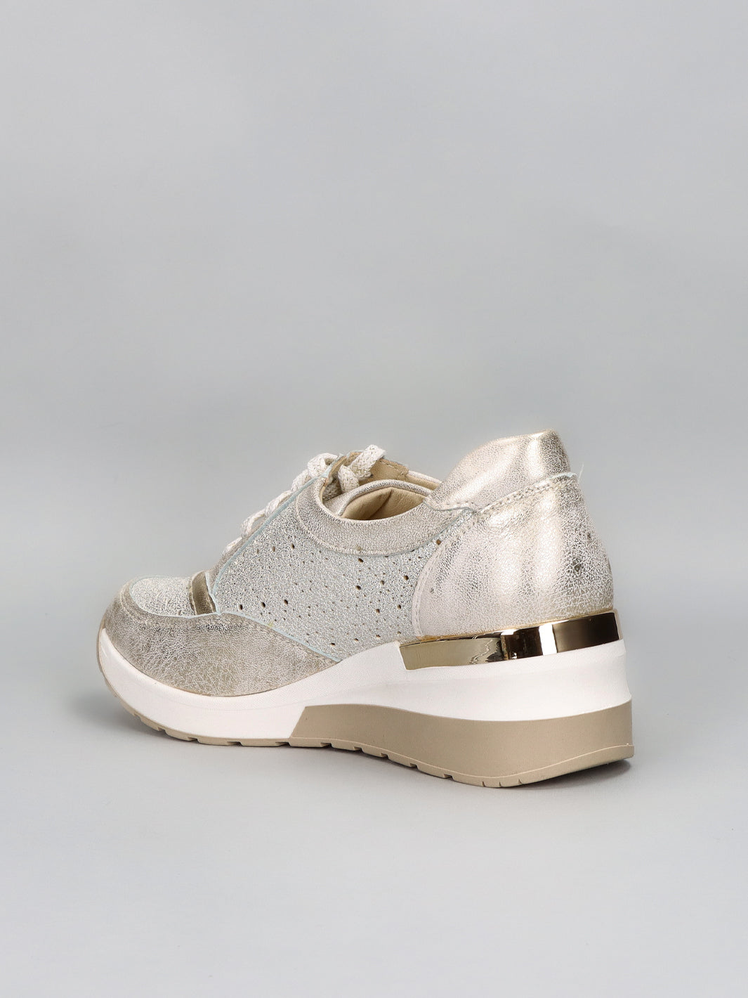 LEATHER SNEAKER - GOLD