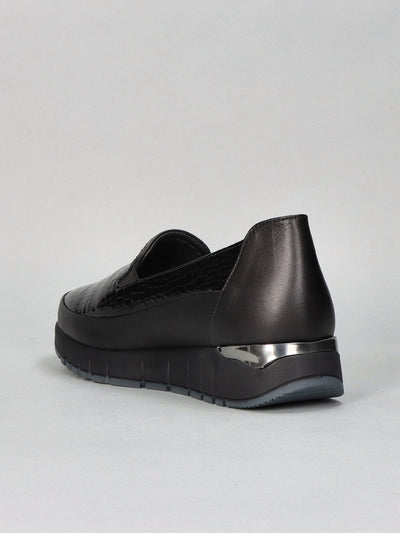 LEATHER LOW SHOES - BLACK
