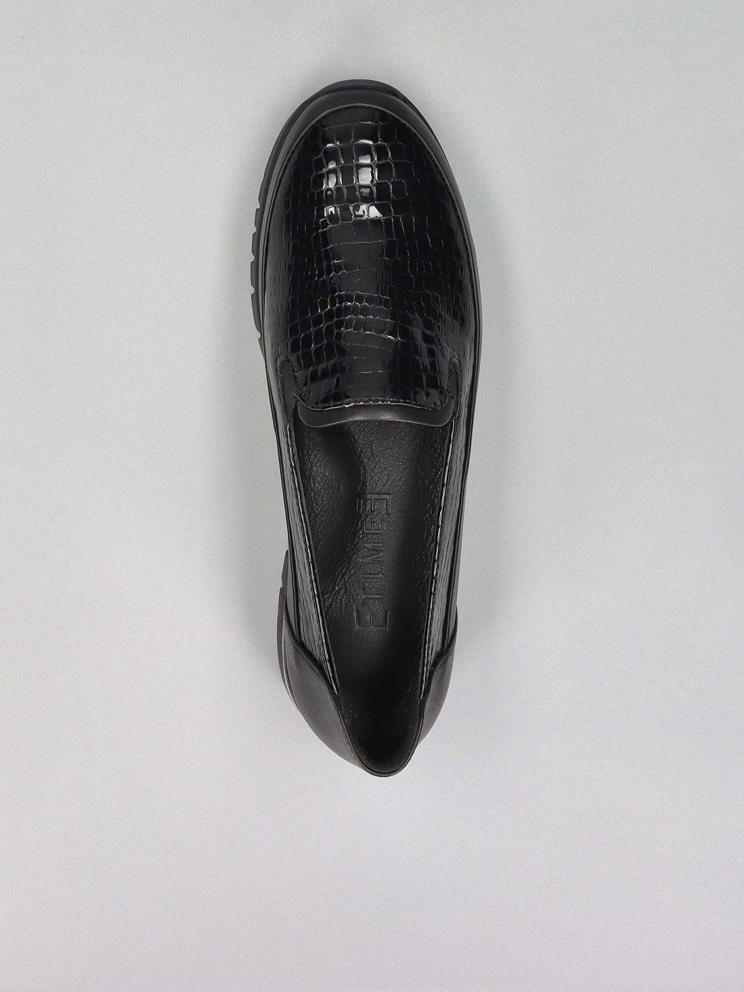 LEATHER LOW SHOES - BLACK