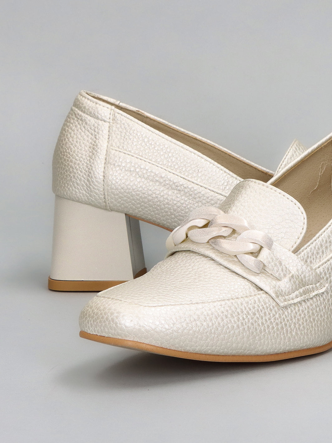 LEATHER LOW SHOES - BEIGE