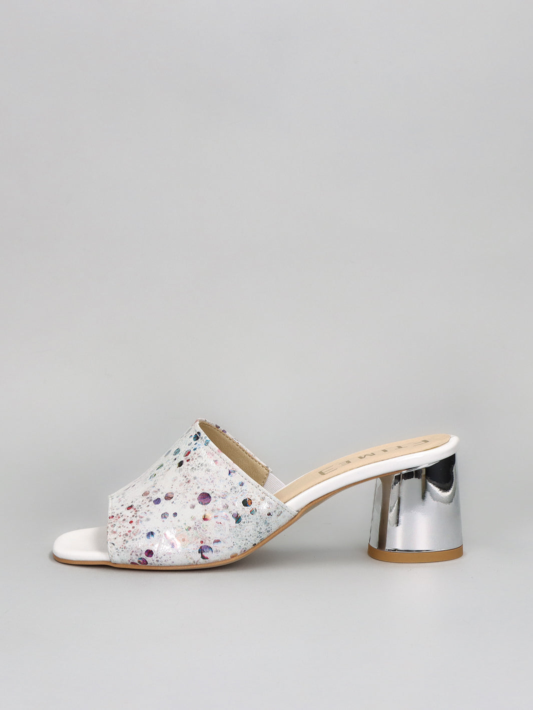 LEATHER SLIPPERS - WHITE