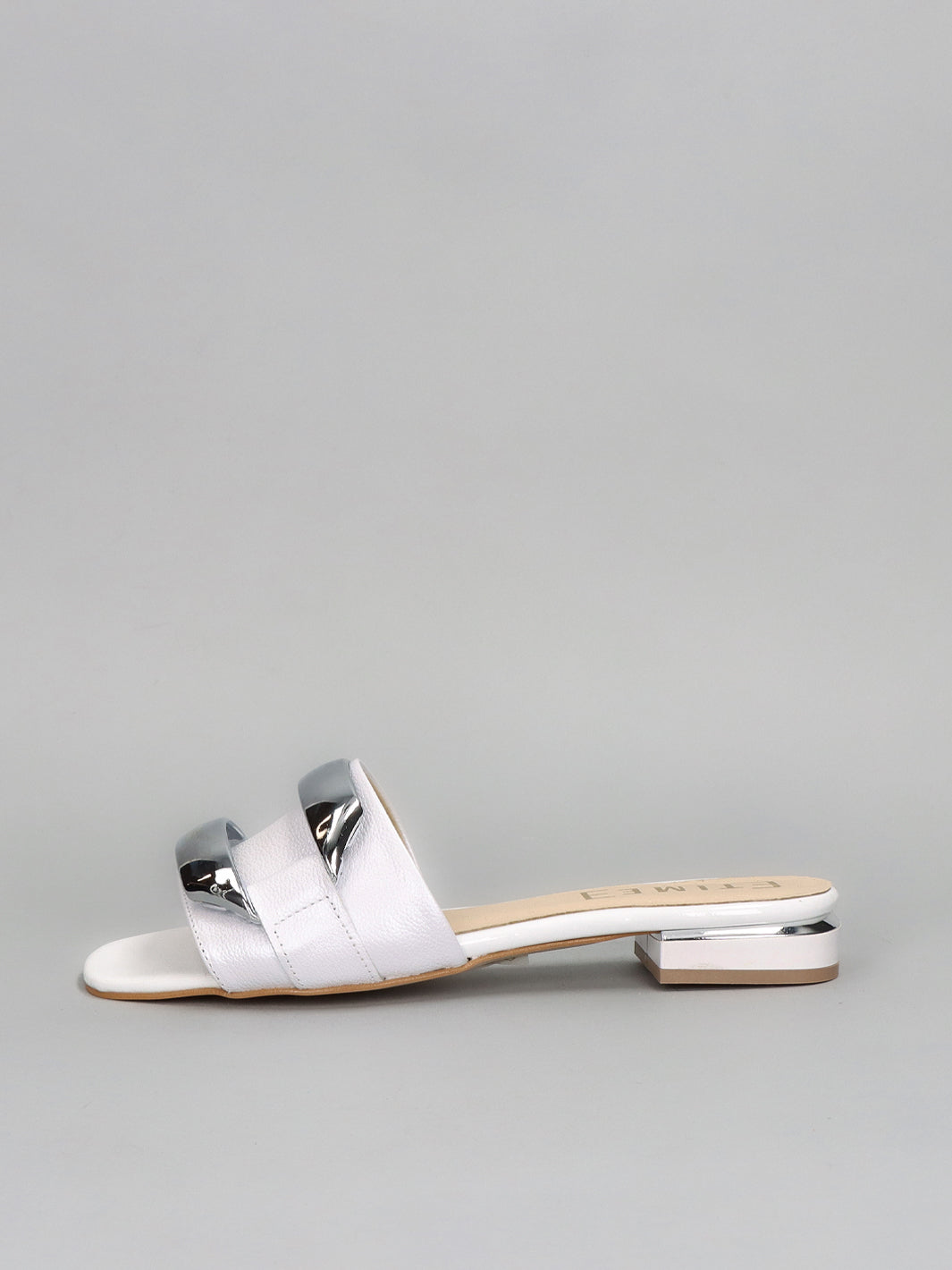 LEATHER SLIPPERS - WHITE