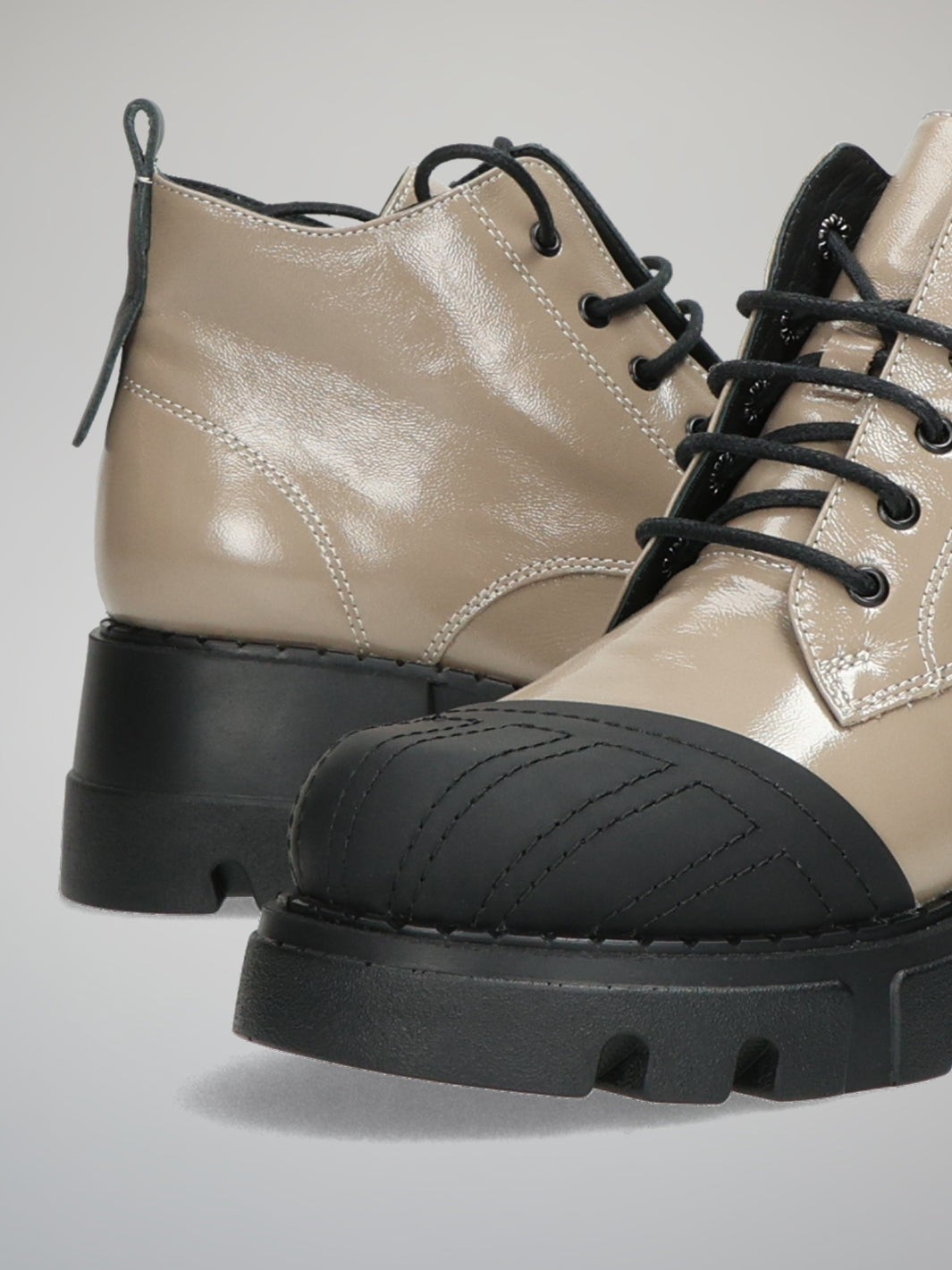 LEATHER ANKLE BOOTS - BEIGE