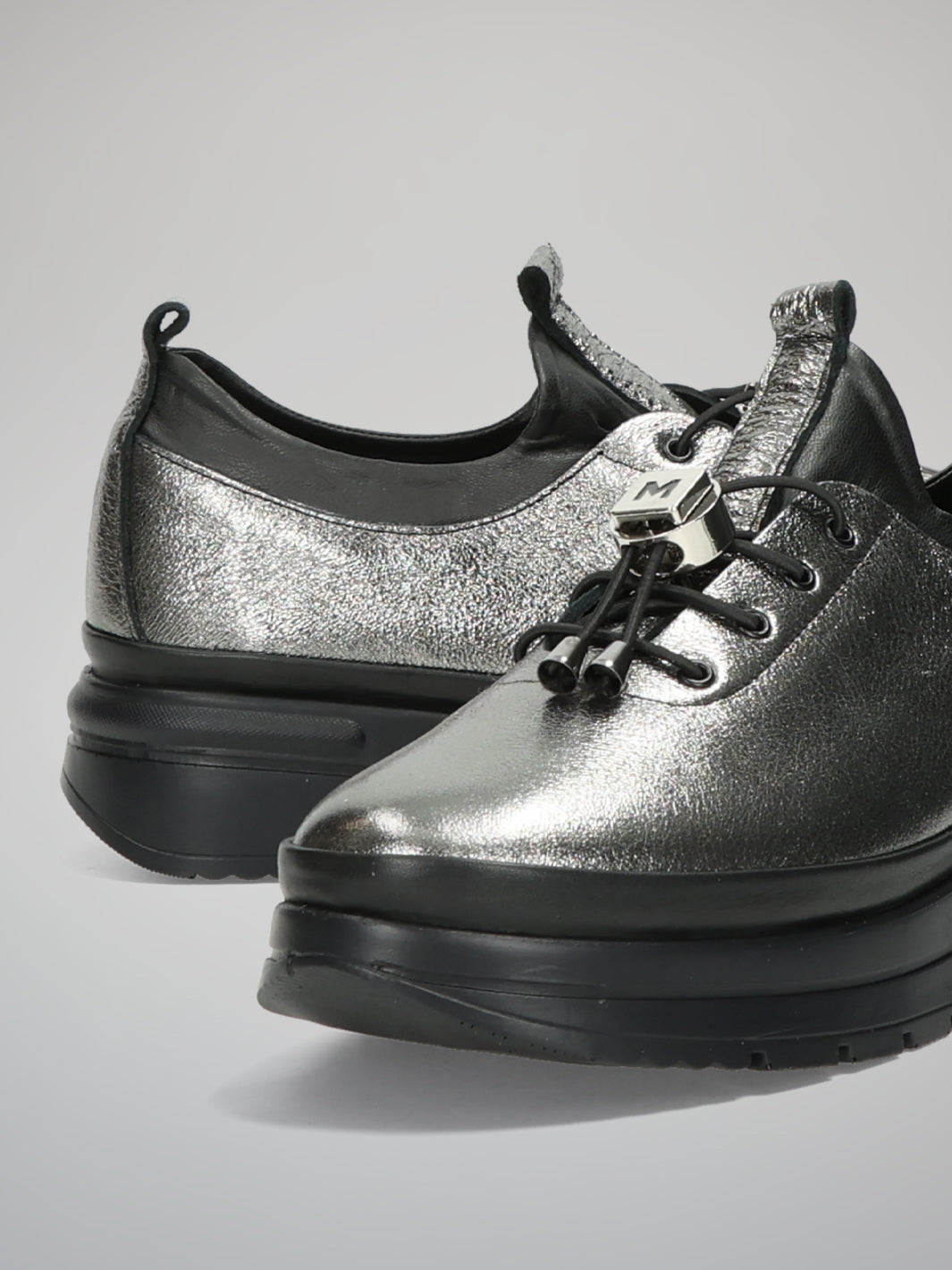 LEATHER LOW SHOES - METALLIC