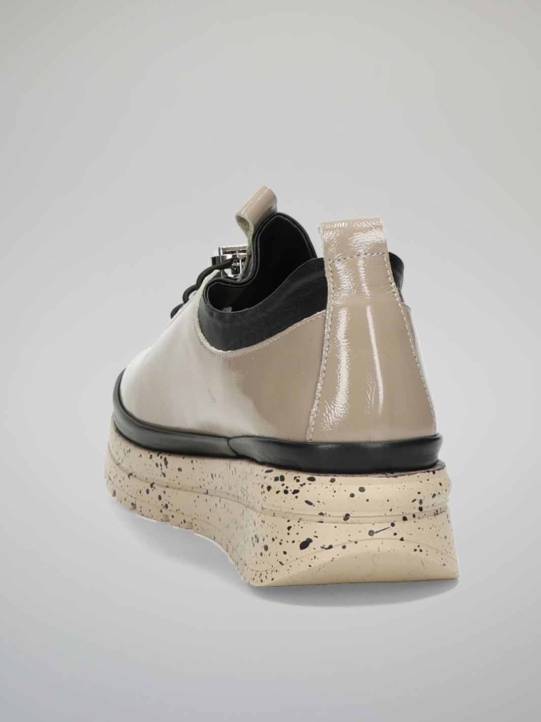 LEATHER LOW SHOES - BEIGE