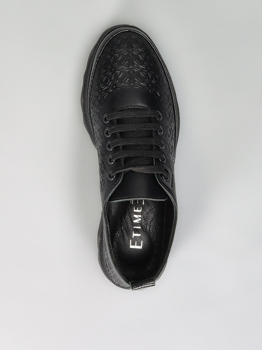LEATHER SNEAKER - BLACK