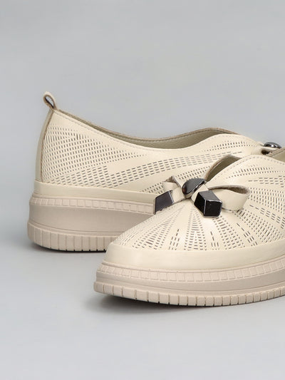 LEATHER LOW SHOES - BEIGE