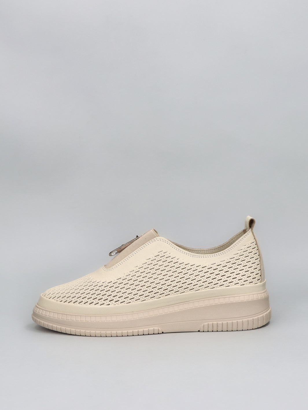 LEATHER LOW SHOES - BEIGE