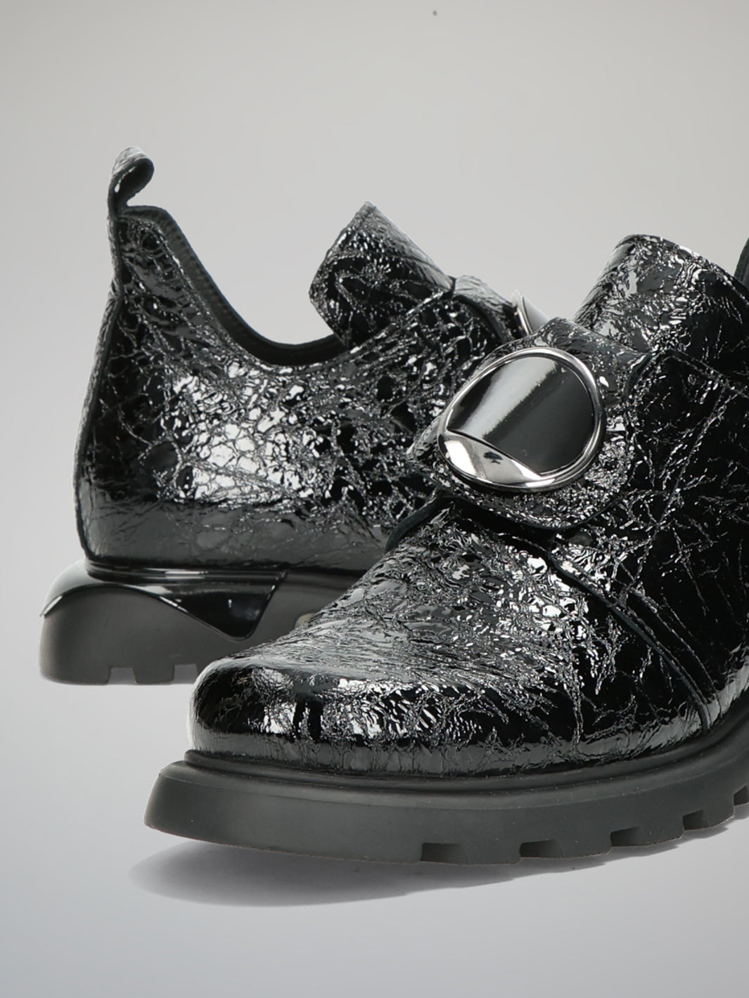 LEATHER SHOES - BLACK