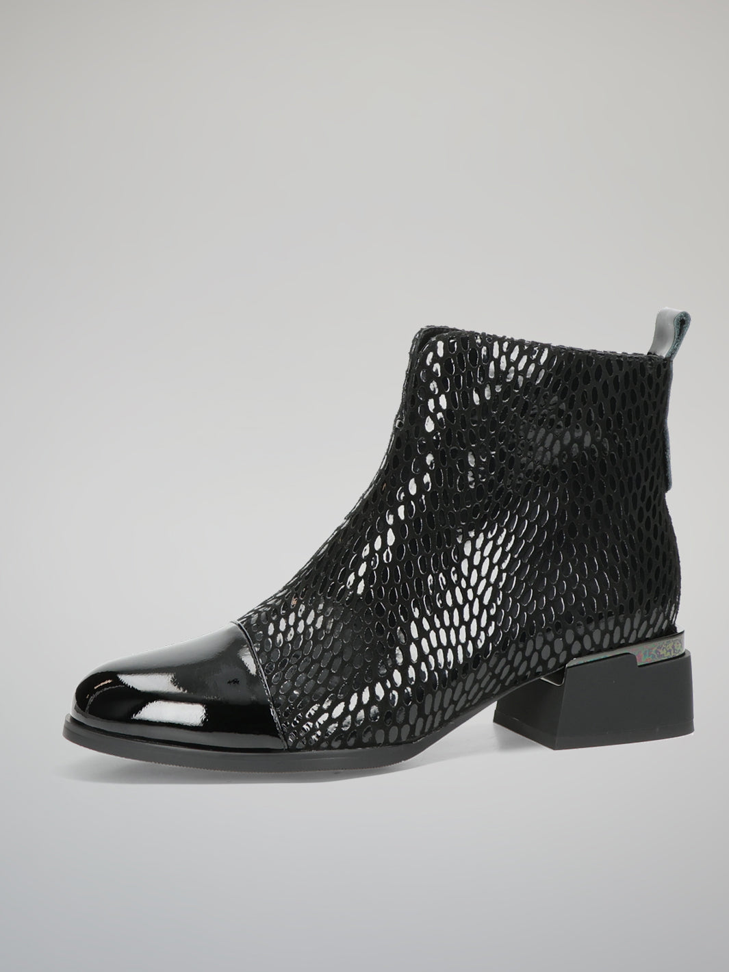 ELEGANT ANKLE BOOTS - BLACK