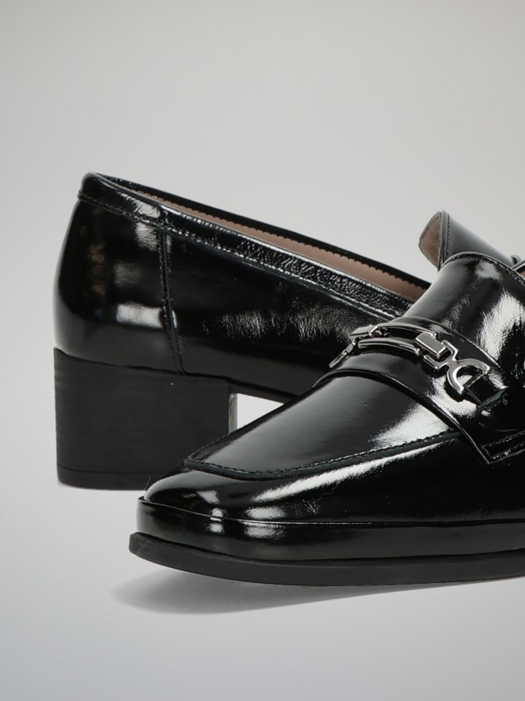 LEATHER SHOES - BLACK
