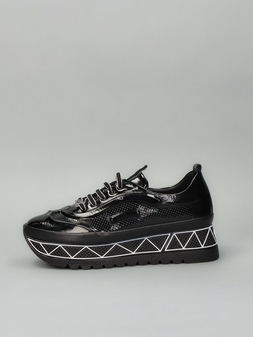 LEATHER SNEAKER - BLACK