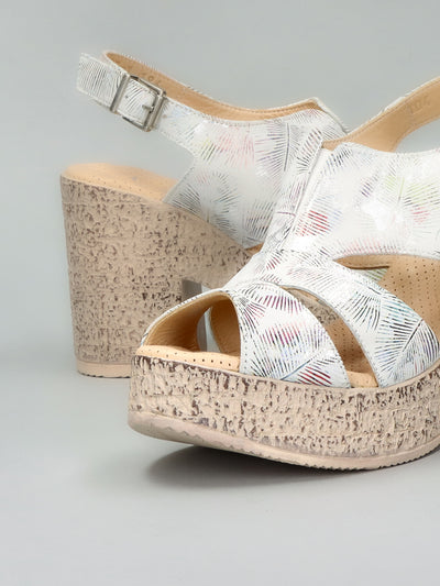 LEATHER SANDALS - WHITE