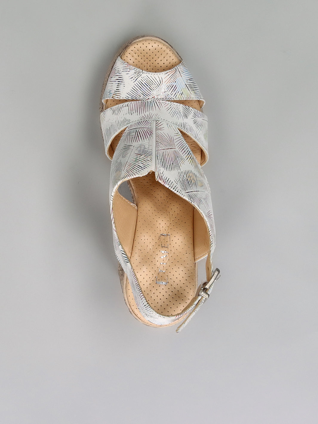 LEATHER SANDALS - WHITE