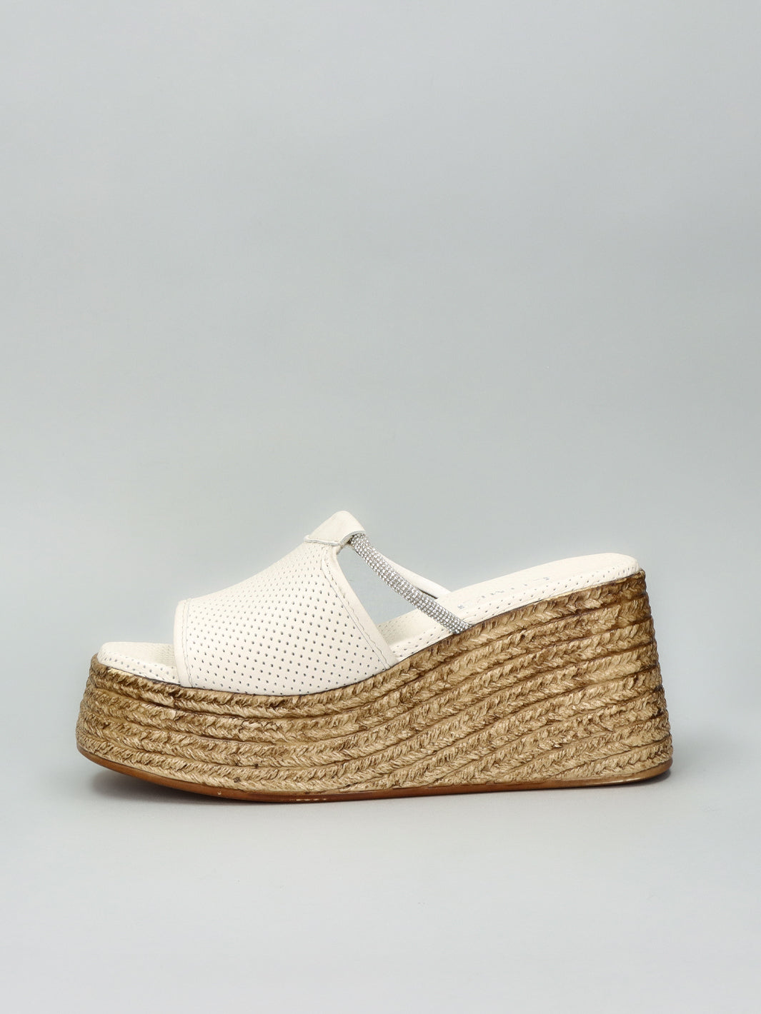 LEATHER SLIPPERS - WHITE