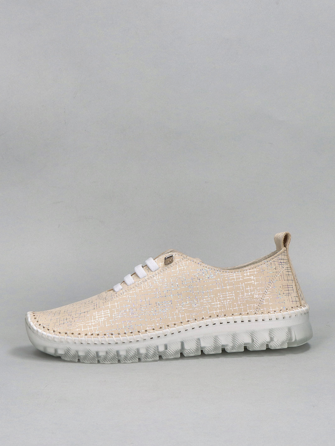 LEATHER LOW SHOES - BEIGE
