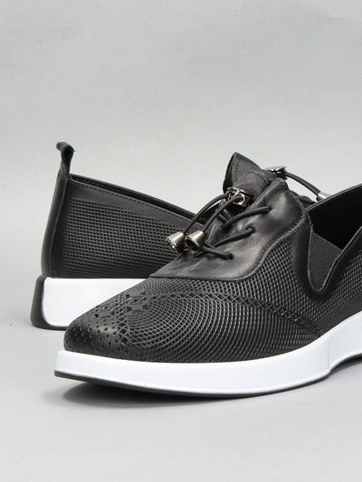 LEATHER LOW SHOES - BLACK