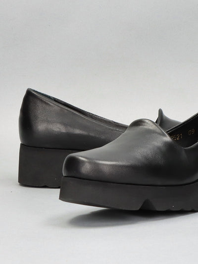 LEATHER LOW SHOES - BLACK