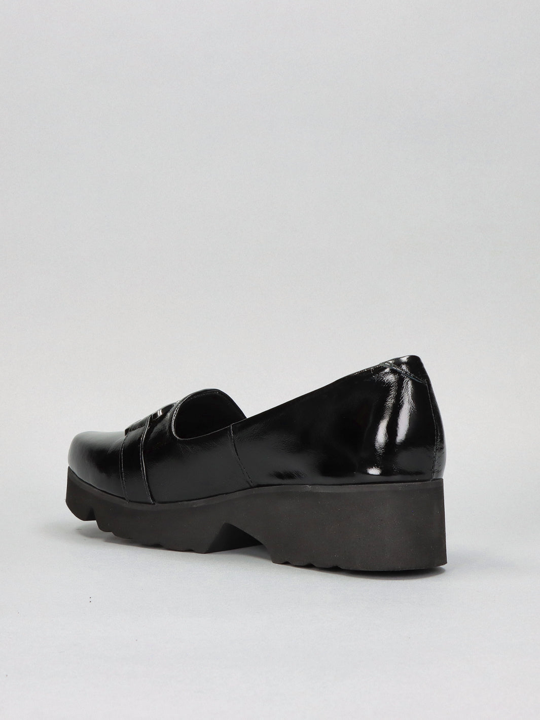 LEATHER LOW SHOES - BLACK
