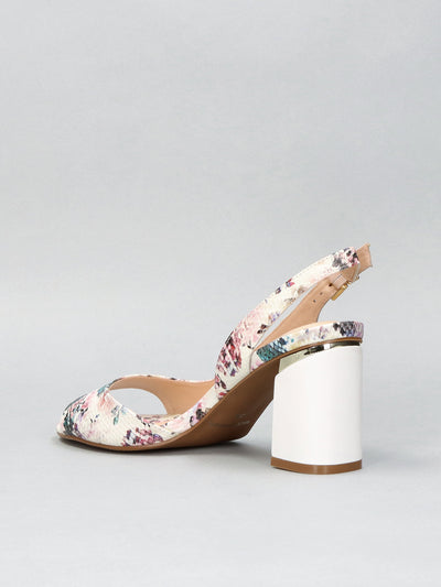 LEATHER SANDALS - WHITE
