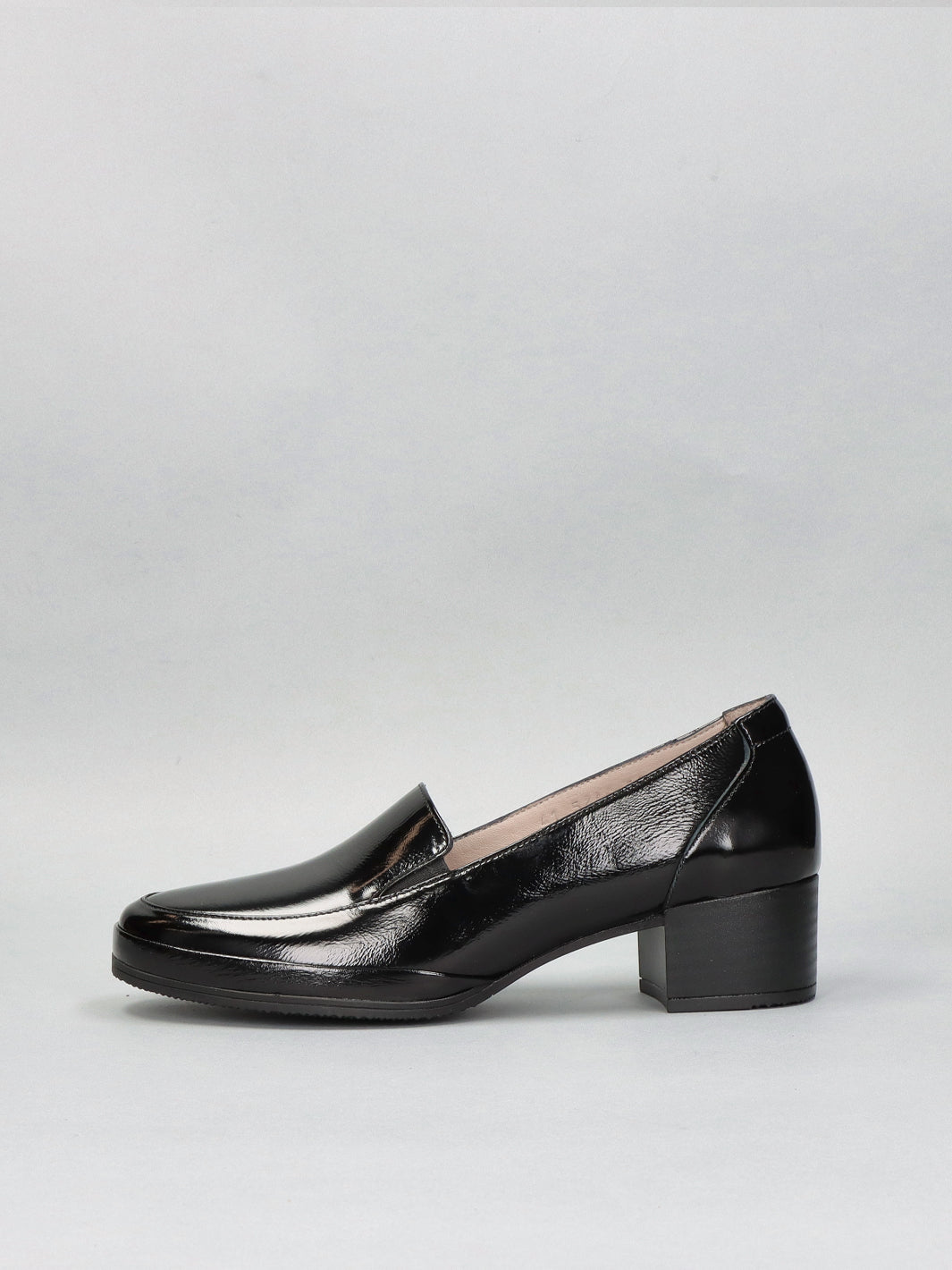 LEATHER LOW SHOES - BLACK