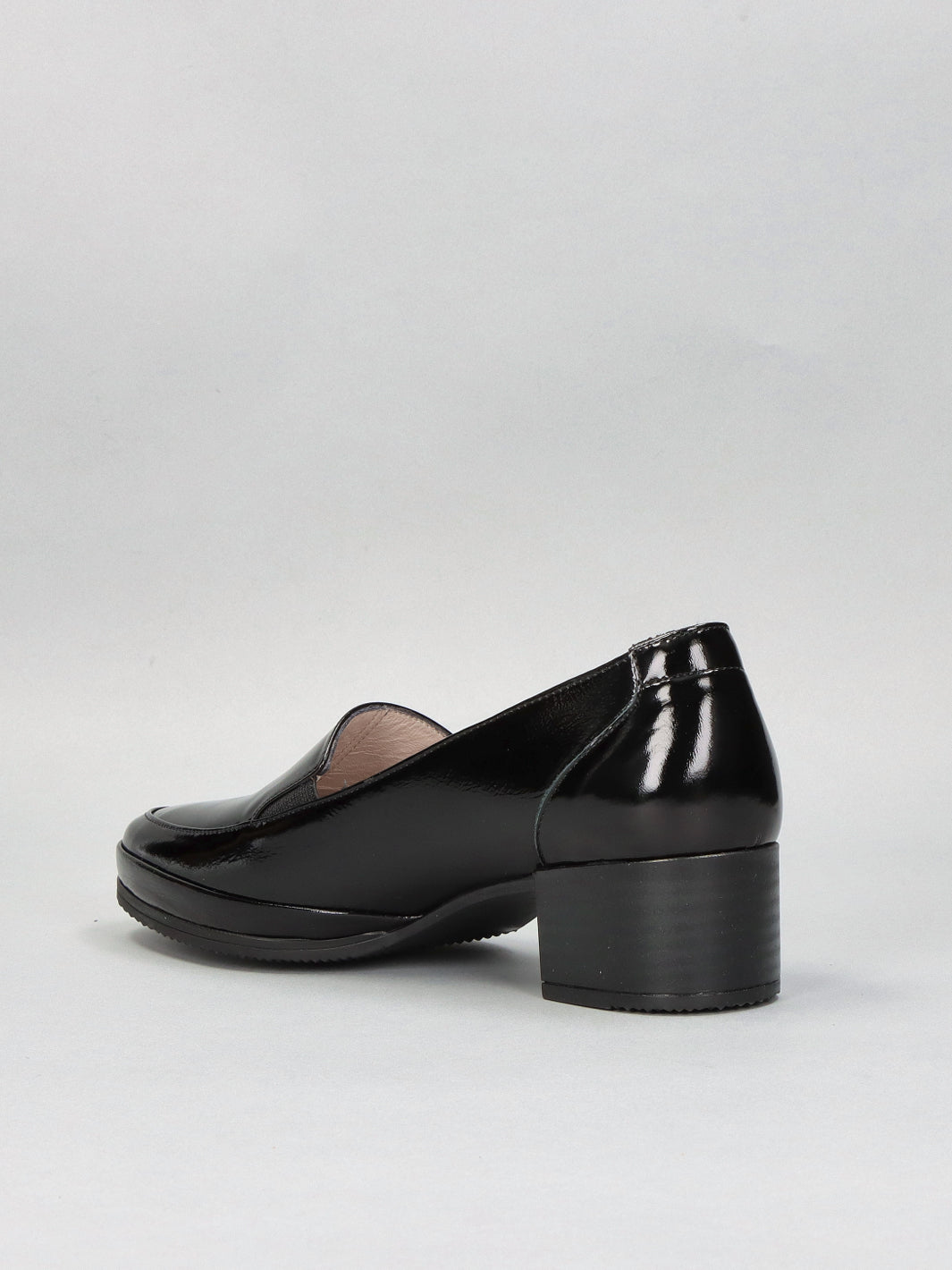 LEATHER LOW SHOES - BLACK