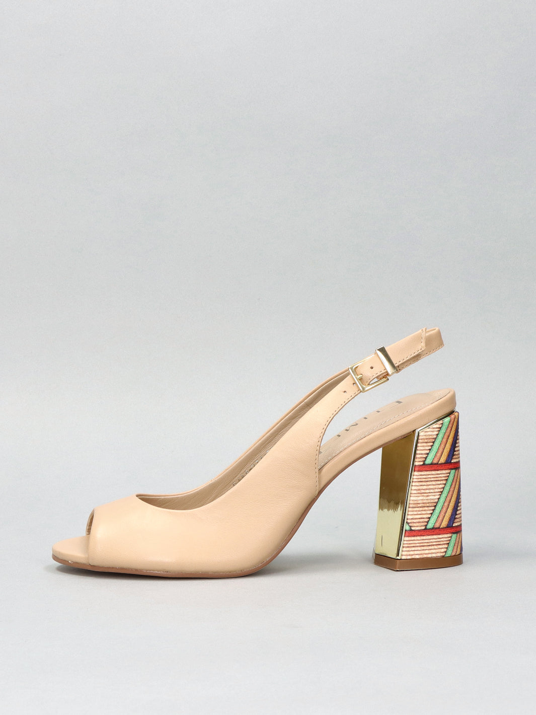 LEATHER SANDALS - BEIGE
