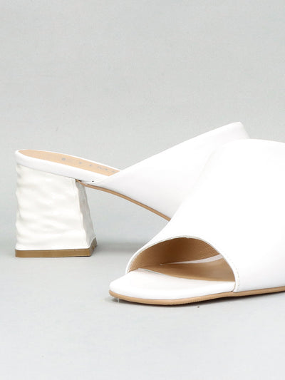 LEATHER SLIPPERS - WHITE